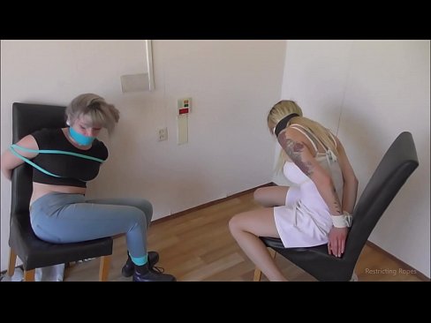❤️ Függő / Megkötözve és betömve / Szűzlány a bajban ❌ Pornó videó at hu.28films.ru ❌️